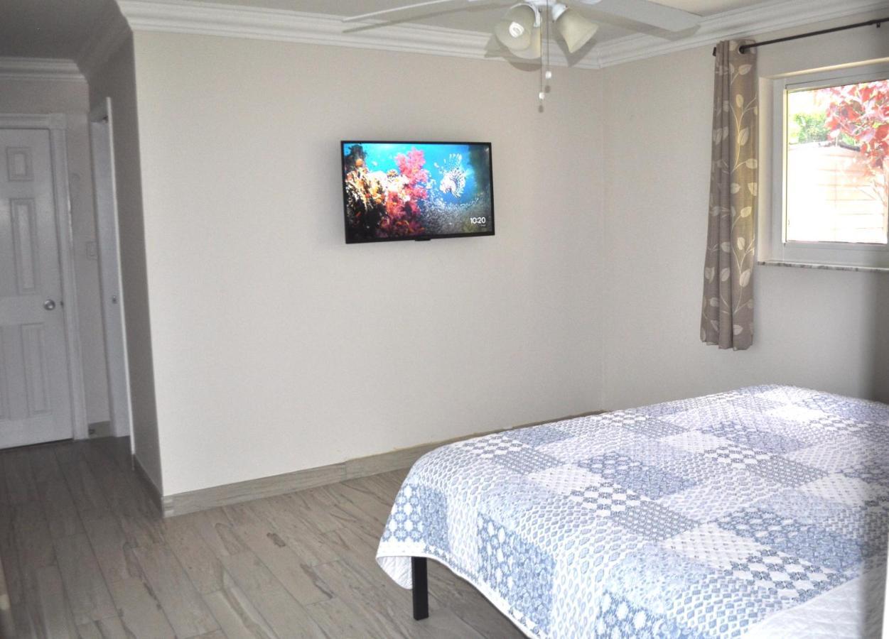 Lovely 3-Bd, Walk To Bars, 9 Min Drive From Beach! Heated Pool. فورت لودرديل المظهر الخارجي الصورة