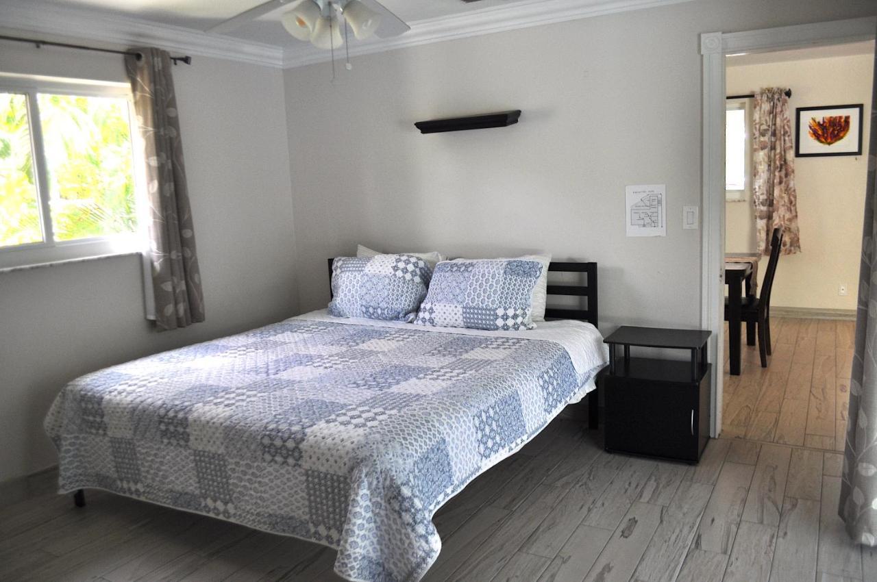 Lovely 3-Bd, Walk To Bars, 9 Min Drive From Beach! Heated Pool. فورت لودرديل المظهر الخارجي الصورة
